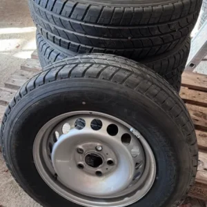 Utförsäljning Bridgestone Duravis R660 ECO 205/75 16 110R C-Däck