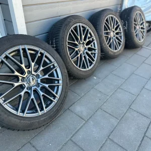 Utförsäljning Bmw fälgar och däck MS 215/55/18.