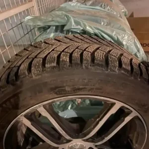 Utförsäljning Michelin vinterdäck 17" 215/55 + falgar(Alfa Romeo, Opel, Saab)