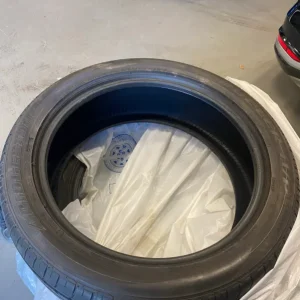 19” SommardäckBridgestone Dueler HP-Sport 235/45-19 Erbjudandepris