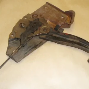 1966 Ford Fairlane handbroms mekanism Fynd