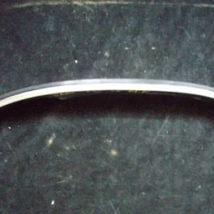 1965 Oldsmobile F-85 hjulhuslist fram höger Rabatt