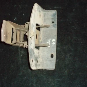 1967 Ford Galaxie huvlås Fynd