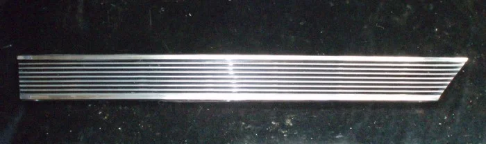 1964 Buick Wildcat4dr kromlist bakom hjul bak höger Fynd