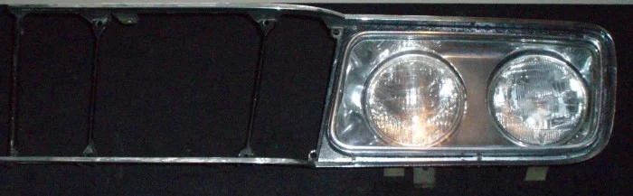 1965 Chrysler New Yorker grilldel vänster Bästa pris