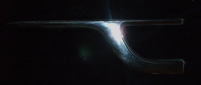 1955 Chrysler New Yorker krom vänster (liten skada) Beställ idag