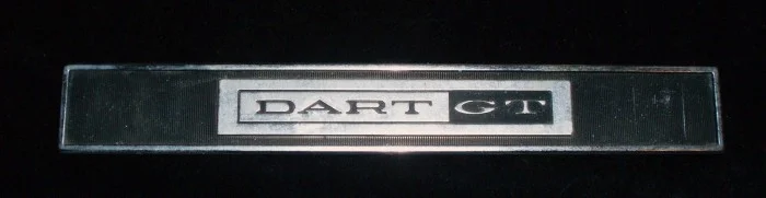 1965 Dodge Dart GT dörr emblem höger Beställ idag