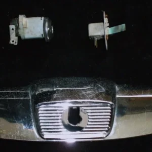 1961 Dodge sw krom, lås & kontakt baklucka Köp online