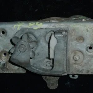 1966 Dodge Coronet 2dr ht låskista höger risnedsättning