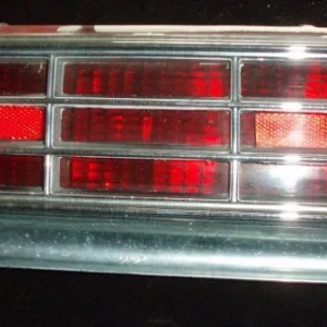 1966 Oldsmobile Delta baklampa vänster Köp online