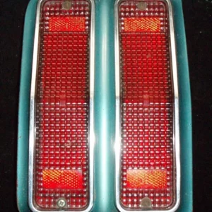 1967 Pontiac Catalina sw baklampa vänster (skadad glas) Expressleverans