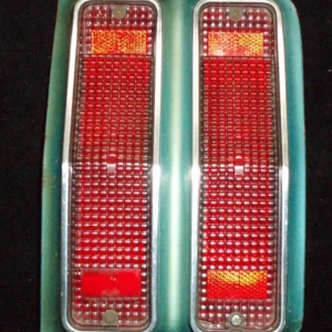 1967 Pontiac Catalina sw baklampa höger (skadad glas) Lägg i varukorgen