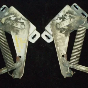 1966 Plymouth Belvedere huvgångjärn par Begränsat erbjudande