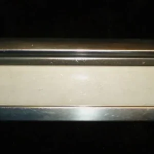 1966 Oldsmobile Cutlass 442 list framför hjulhus framskärm vänster Billig