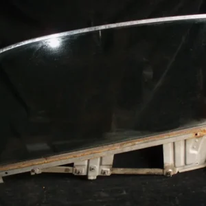 1966 Ford Fairlane 2dr ht sidoruta fram vänster Erbjudande