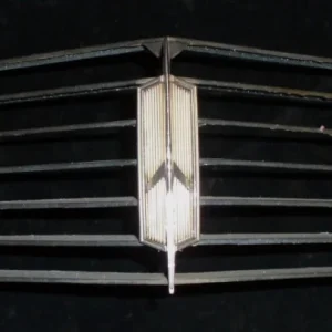 1967 Oldsmobile 98 grilldel mitten Billigare