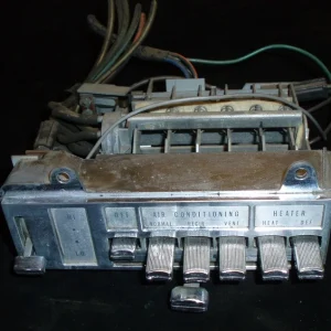 1967 Oldsmobile 98 värmereglage Lågt pris