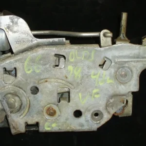 1966 Oldsmobile 98 4dr låskista vänster Kundfavorit