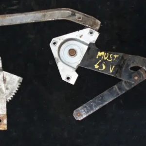 1965 Mustang 2dr ht fönster vevmekanism vänster Lägg i varukorgen