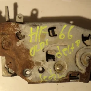 1966 Oldsmobile Delta 88 4 dr sedan låskista höger fram Kampanj