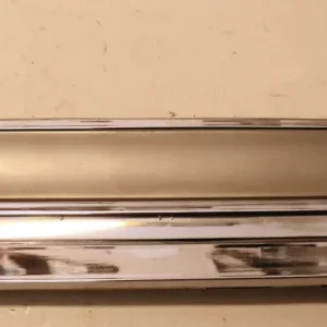 1965 Oldsmobile 98 krom vänster framskärm Snabb leverans